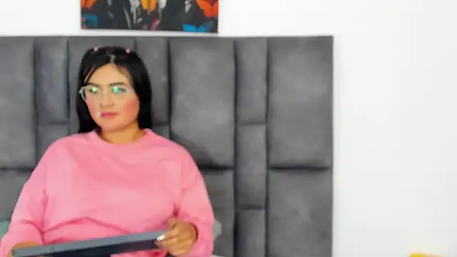 Snapshot of Dulce_amg chatting on 02-14-25, 05:14 Dulce amg online show from 02-14-25, 05:14