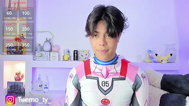 Snapshot of teemotwink chatting on 03-23-25, 12:47 teemotwink online show from 03-23-25, 12:47