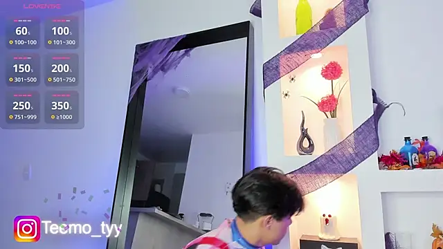 Snapshot of teemotwink chatting on 10-12-25, 10:09 teemotwink online show from 10-12-25, 10:09