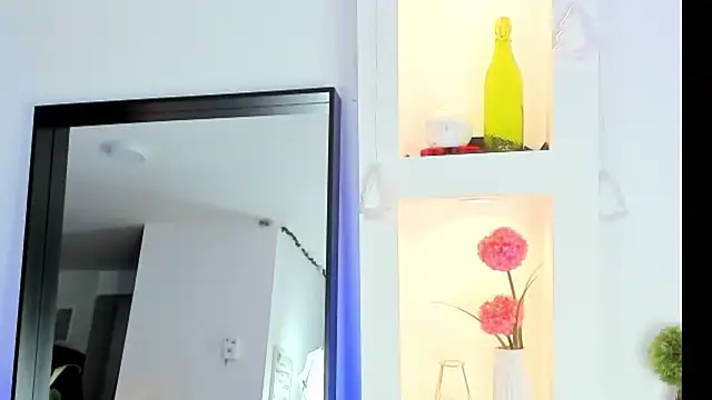 Snapshot of teemotwink chatting on 12-18-25, 10:05 teemotwink online show from 12-18-25, 10:05