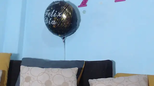 Snapshot of DirtyStefaniax chatting on 01-08-25, 08:07 DirtyStefaniax online show from 01-08-25, 08:07