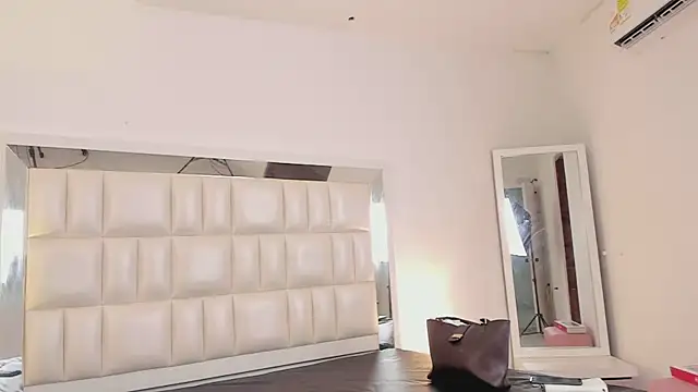 Alhana pulido online show from 03-18-25, 05:53