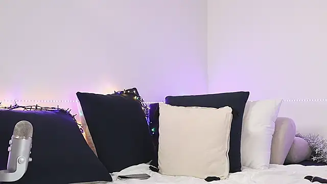 LikaBerry1 online show from 01-12-25, 09:29