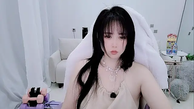 Vaness-a online show from 03-25-26, 04:40