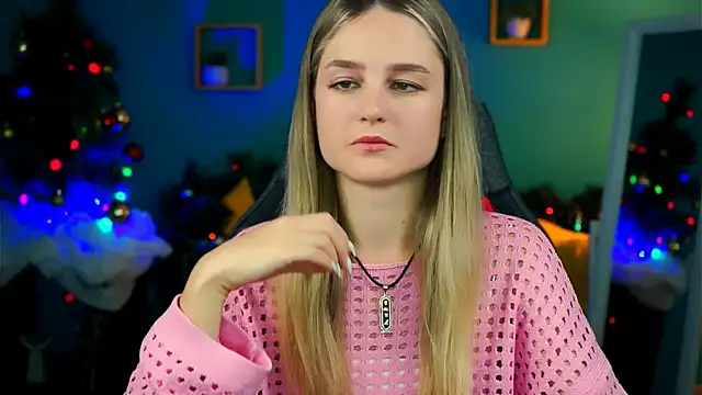 Snapshot of DeboraLarson chatting on 12-17-24, 03:50 DeboraLarson online show from 12-17-24, 03:50