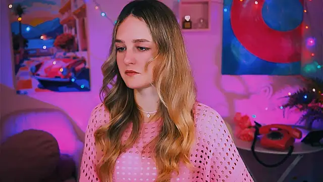 Snapshot of DeboraLarson chatting on 12-24-24, 04:00 DeboraLarson online show from 12-24-24, 04:00