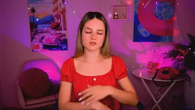 Snapshot of DeboraLarson chatting on 12-29-24, 07:17 DeboraLarson online show from 12-29-24, 07:17