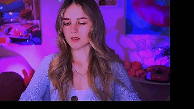 Snapshot of DeboraLarson chatting on 02-06-25, 03:27 DeboraLarson online show from 02-06-25, 03:27