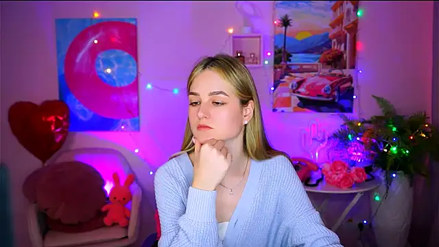 Snapshot of DeboraLarson chatting on 03-20-25, 07:25 DeboraLarson online show from 03-20-25, 07:25