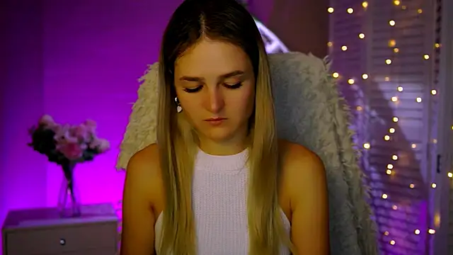 DeboraLarson online show from 11-20-25, 08:03