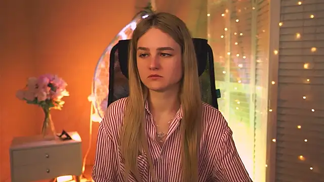 DeboraLarson online show from 03-05-26, 03:24