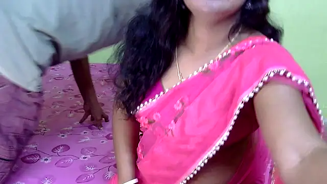 Snapshot of Couple_For_You18 chatting on 02-22-25, 05:57 Couple For You18 online show from 02-22-25, 05:57