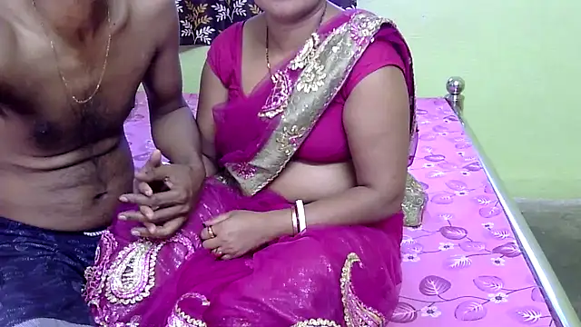 Snapshot of Couple_For_You18 chatting on 03-21-25, 02:39 Couple For You18 online show from 03-21-25, 02:39