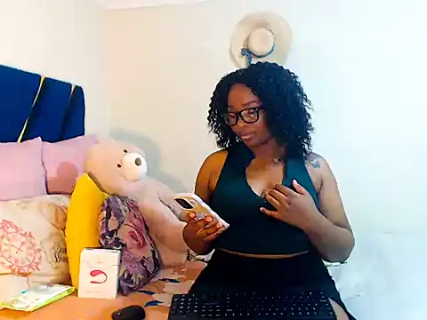 veronica1xxx online show from 12-17-25, 07:09