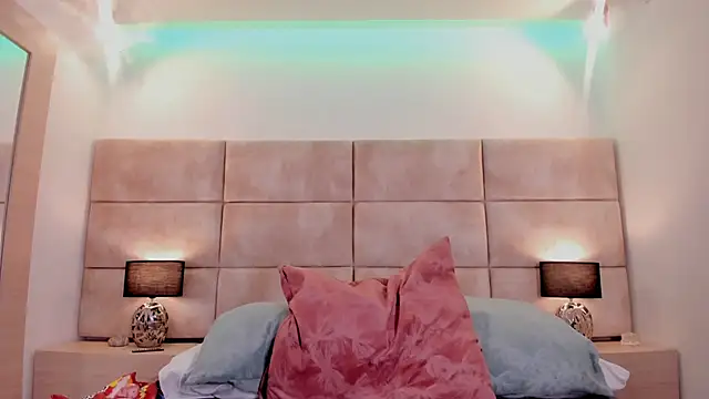 Eevee Taylor online show from 01-27-25, 12:16