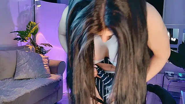 Ivy belle online show from 11-15-25, 05:16