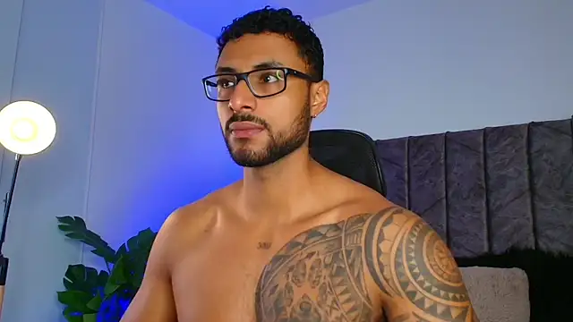 LiamGarcia1 online show from 10-24-25, 01:07