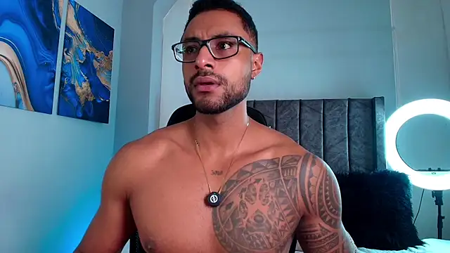 Snapshot of LiamGarcia1 chatting on 04-20-26, 03:37 LiamGarcia1 online show from 04-20-26, 03:37