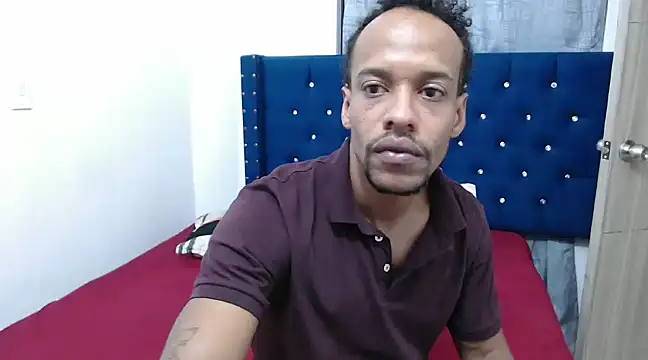 Snapshot of Salomon_koude chatting on 02-15-25, 02:00 Salomon koude online show from 02-15-25, 02:00