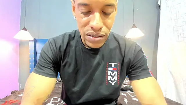 Snapshot of Salomon_koude chatting on 10-13-25, 07:14 Salomon koude online show from 10-13-25, 07:14