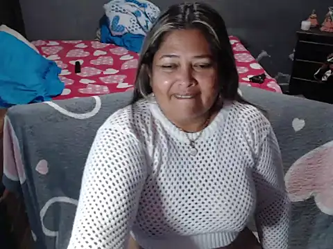 Snapshot of CANDYSWEET51 chatting on 06-11-26, 01:20 CANDYSWEET51 online show from 06-11-26, 01:20