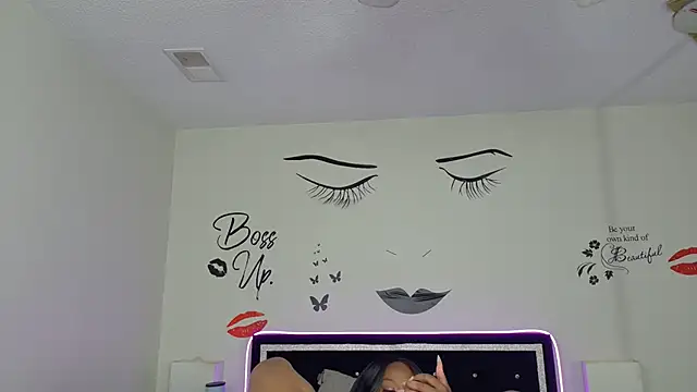 Snapshot of chocolatefantasyxxox chatting on 02-05-25, 01:47 chocolatefantasyxxox online show from 02-05-25, 01:47