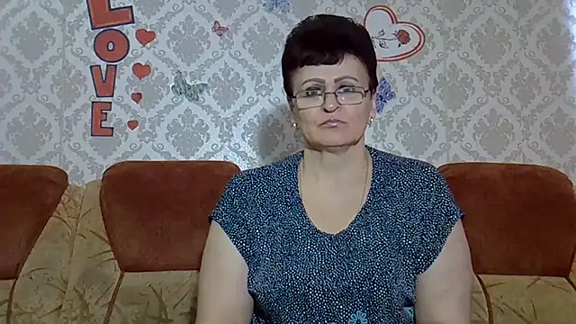 PaulaGolden online show from 10-18-25, 08:26