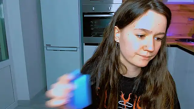 Snapshot of ameli_moon chatting on 03-01-25, 04:22 ameli moon online show from 03-01-25, 04:22