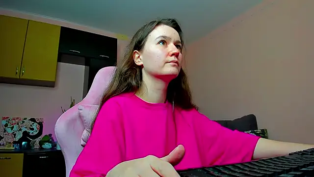 Snapshot of ameli_moon chatting on 12-01-25, 02:33 ameli moon online show from 12-01-25, 02:33