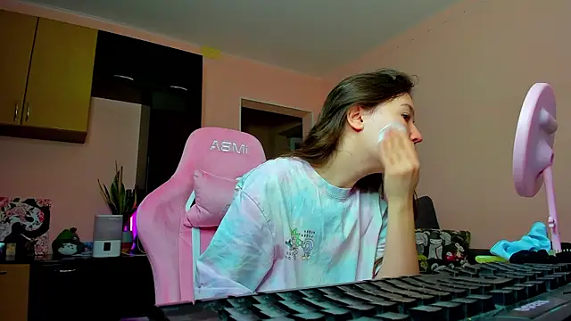 Snapshot of ameli_moon chatting on 12-03-25, 11:30 ameli moon online show from 12-03-25, 11:30