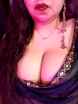 Snapshot of Suhanakhan00 chatting on 04-25-26, 07:55 Suhanakhan00 online show from 04-25-26, 07:55