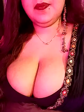 Snapshot of Suhanakhan00 chatting on 05-01-26, 05:28 Suhanakhan00 online show from 05-01-26, 05:28