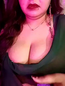 Snapshot of Suhanakhan00 chatting on 05-02-26, 08:08 Suhanakhan00 online show from 05-02-26, 08:08