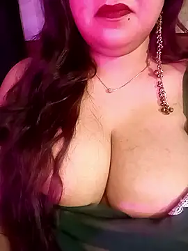 Snapshot of Suhanakhan00 chatting on 05-02-26, 08:14 Suhanakhan00 online show from 05-02-26, 08:14