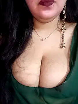 Snapshot of Suhanakhan00 chatting on 05-03-26, 10:10 Suhanakhan00 online show from 05-03-26, 10:10