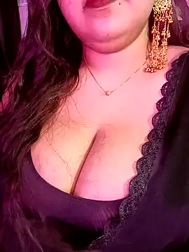 Snapshot of Suhanakhan00 chatting on 05-17-26, 08:27 Suhanakhan00 online show from 05-17-26, 08:27