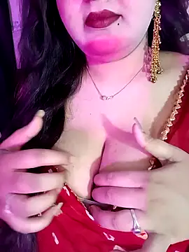 Snapshot of Suhanakhan00 chatting on 05-28-26, 07:00 Suhanakhan00 online show from 05-28-26, 07:00