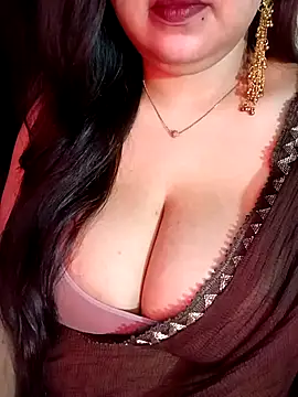 Snapshot of Suhanakhan00 chatting on 06-03-26, 06:13 Suhanakhan00 online show from 06-03-26, 06:13