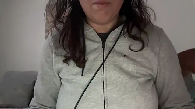 Serena 4you online show from 11-17-25, 04:13