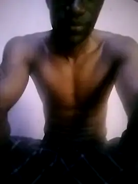 Snapshot of 12fitman chatting on 11-22-25, 03:44 12fitman online show from 11-22-25, 03:44