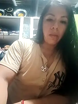 Karenn12 online show from 05-06-26, 04:52