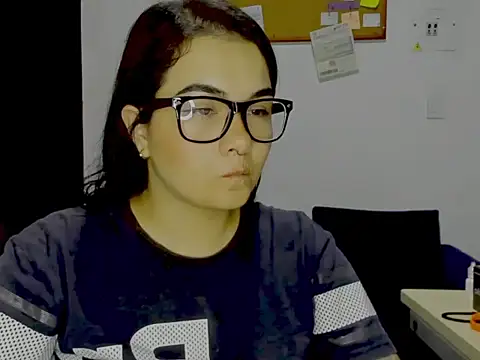 Snapshot of Babe-sofi chatting on 07-20-26, 01:53 Babe-sofi online show from 07-20-26, 01:53