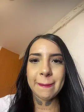 Snapshot of Alissfressa chatting on 07-16-26, 12:05 Alissfressa online show from 07-16-26, 12:05