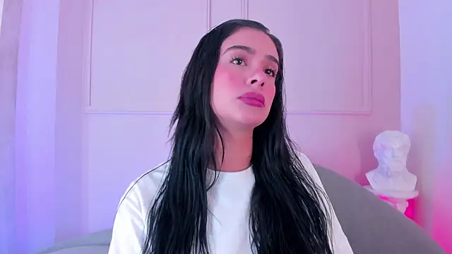 victoria milann online show from 11-25-25, 02:39