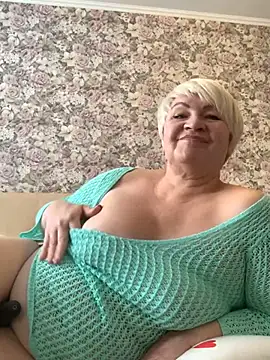 Laura Millf online show from 02-25-25, 10:15