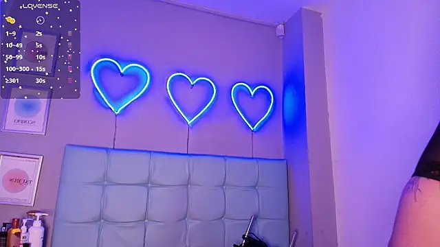 Lizzie-Evans online show from 02-05-25, 12:06