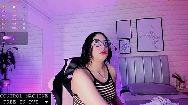 Snapshot of Lizzie-Evans chatting on 06-02-26, 12:07 Lizzie-Evans online show from 06-02-26, 12:07