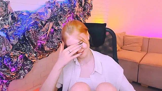 Snapshot of GraceGlamour chatting on 01-20-25, 08:30 GraceGlamour online show from 01-20-25, 08:30