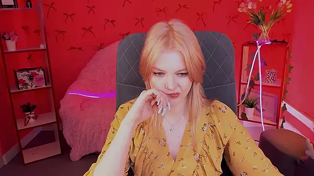 Snapshot of GraceGlamour chatting on 03-07-25, 08:23 GraceGlamour online show from 03-07-25, 08:23