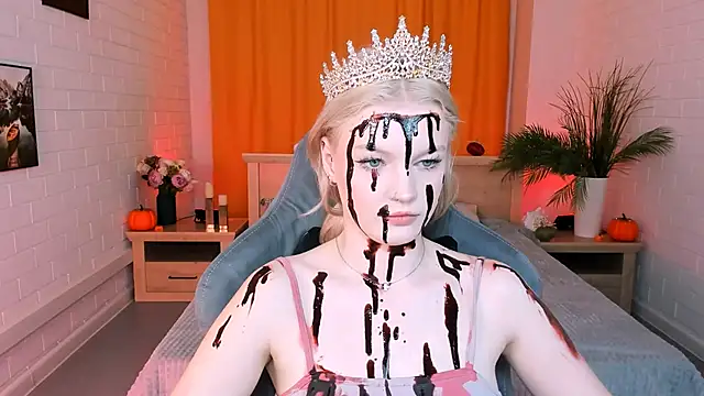 Snapshot of GraceGlamour chatting on 10-31-25, 09:10 GraceGlamour online show from 10-31-25, 09:10